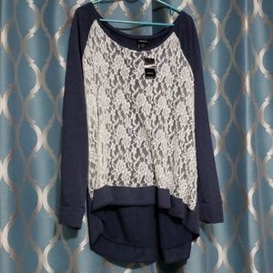 Lace front sweatshirt TORRID size 3